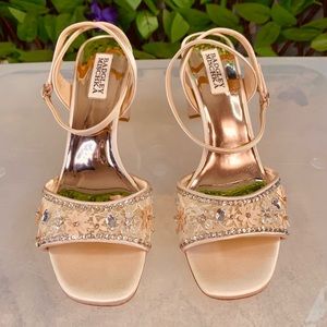 BADGLEY MISCHKA Tazana Block Heel Soft Pink Stone Embellished Strappy Sandal 8